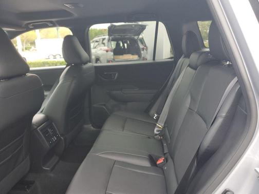 Ice Silver Metallic 2026 Subaru Outback Limited