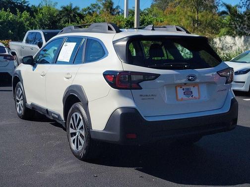 2023 Subaru Outback Base