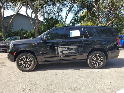 2023 GMC Yukon 4WD AT4