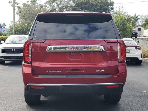 2021 GMC Yukon SLT