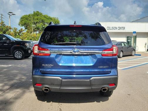 Abyss Blue Pearl 2022 Subaru Ascent Premium 8-Passenger