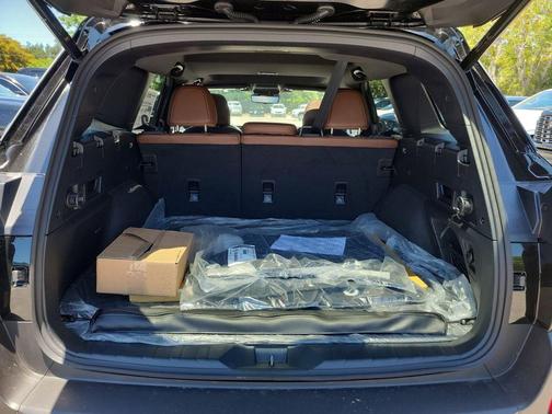 Crystal Black Silica 2026 Subaru Outback Touring XT