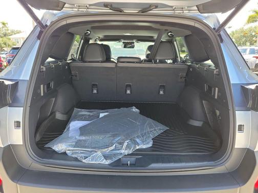 Ice Silver Metallic 2026 Subaru Outback Premium