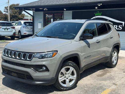 Sting-Gray Clearcoat 2023 Jeep Compass Latitude