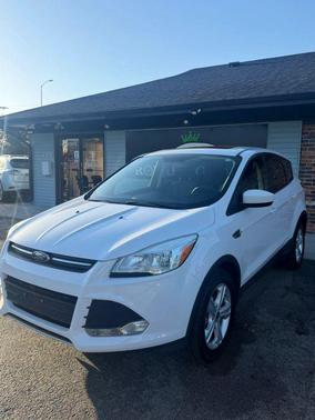 White 2016 Ford Escape SE