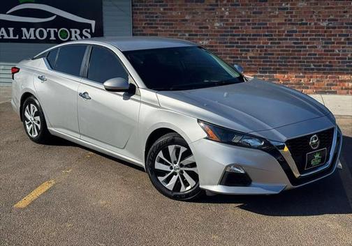 2022 Nissan Altima S FWD