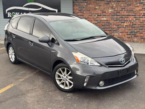 2014 Toyota Prius v Two