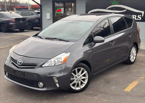 2014 Toyota Prius v Two