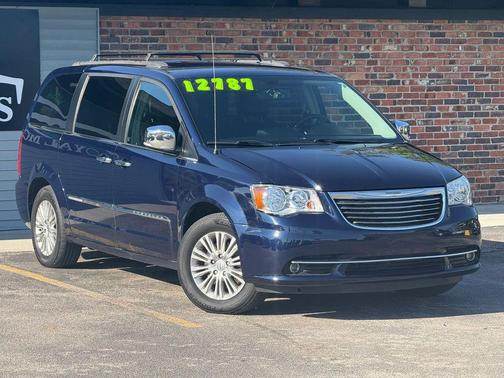 True Blue Pearlcoat 2015 Chrysler Town & Country Touring-L