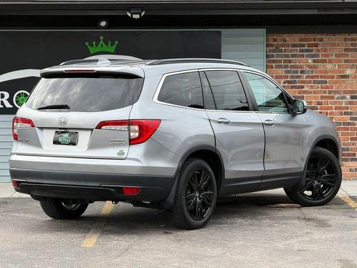 Lunar Silver Metallic 2022 Honda Pilot AWD Special Edition