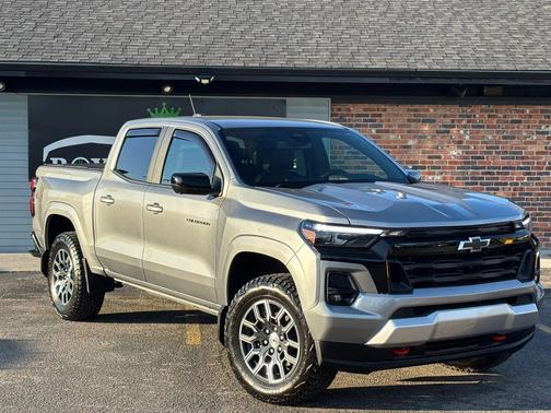 Sterling Gray Metallic 2024 Chevrolet Colorado Z71