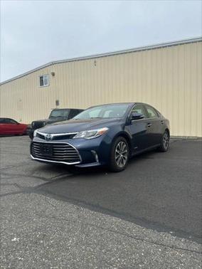 2018 Toyota Avalon Hybrid XLE Premium