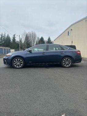 2018 Toyota Avalon Hybrid XLE Premium