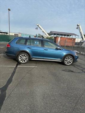 2017 Volkswagen Golf Alltrack TSI SE