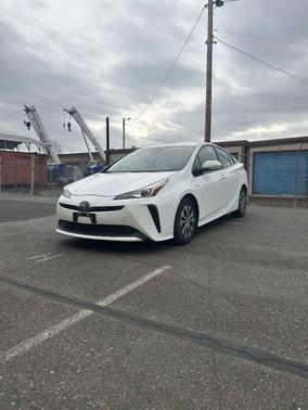 2022 Toyota Prius LE