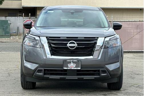 2025 Nissan Pathfinder S FWD