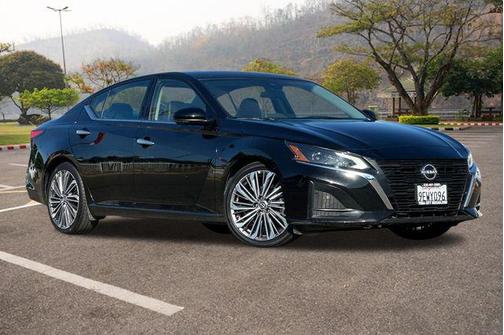 2023 Nissan Altima 2.5 SL