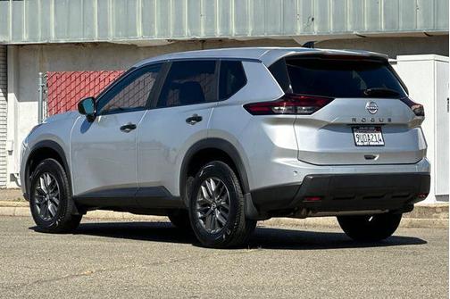 2025 Nissan Rogue S