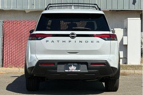 2025 Nissan Pathfinder SV FWD