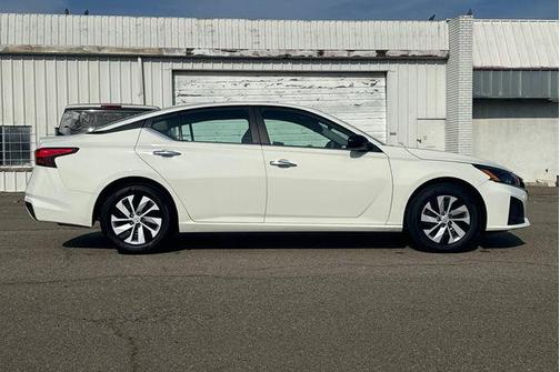 2025 Nissan Altima S FWD