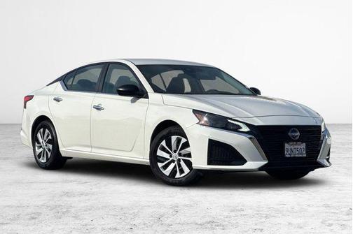 2025 Nissan Altima S FWD