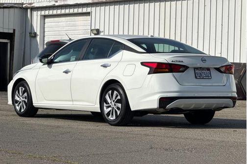 2025 Nissan Altima S FWD