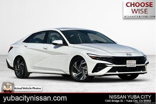 2025 Hyundai ELANTRA Limited