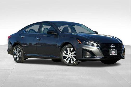 2025 Nissan Altima S FWD