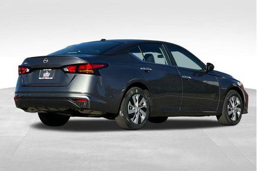 2025 Nissan Altima S FWD