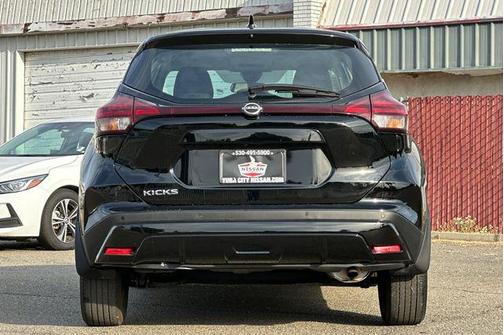 2022 Nissan Kicks S