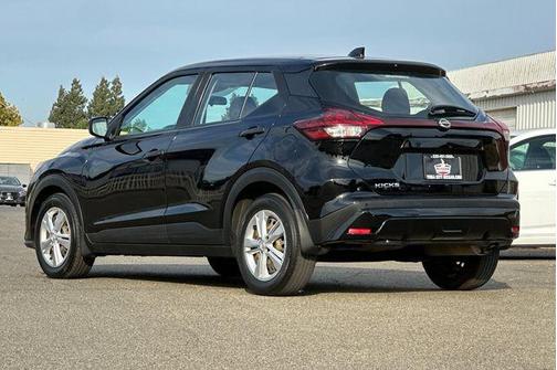 2022 Nissan Kicks S
