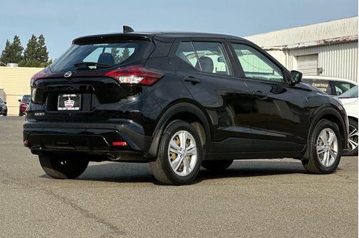 2022 Nissan Kicks S