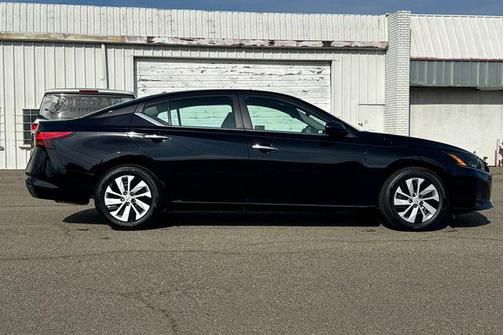 2025 Nissan Altima S FWD