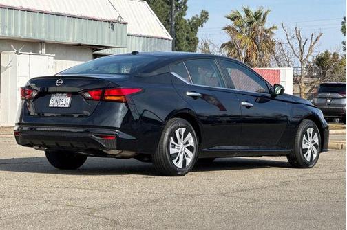 2025 Nissan Altima S FWD