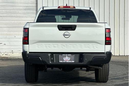 2025 Nissan Frontier S