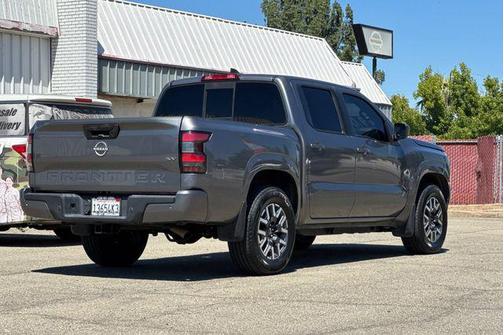 Gray 2022 Nissan Frontier SV