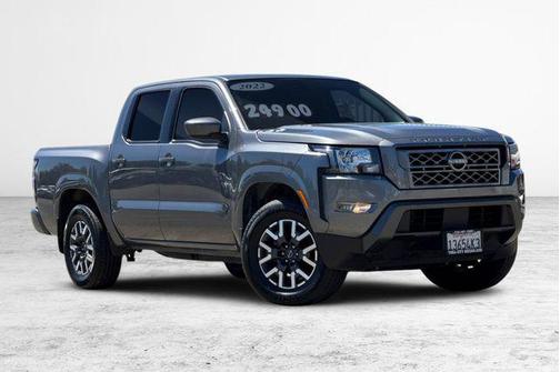 Gray 2022 Nissan Frontier SV