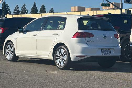 2016 Volkswagen e-Golf SE