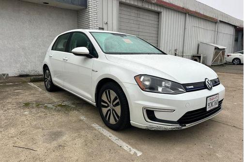 2016 Volkswagen e-Golf SE