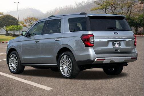 Silver Metallic 2024 Ford Expedition Limited