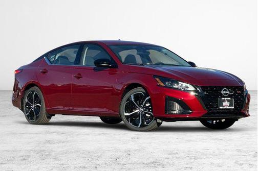 2025 Nissan Altima SR FWD