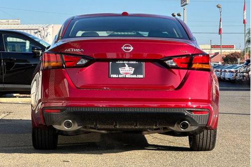 2025 Nissan Altima SR FWD