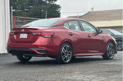 2025 Nissan Sentra SR