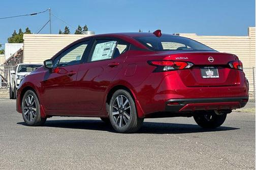 2025 Nissan Versa 1.6 SV