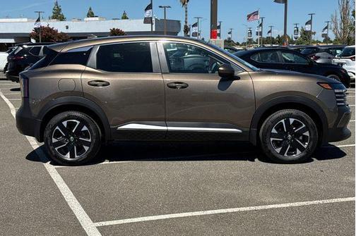 2025 Nissan Kicks SV