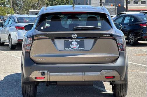 2025 Nissan Kicks SV