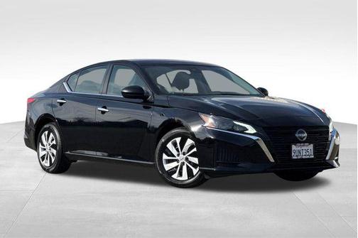 2025 Nissan Altima S FWD