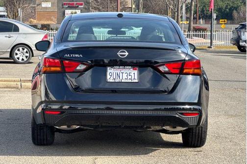 2025 Nissan Altima S FWD