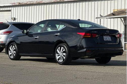 2025 Nissan Altima S FWD