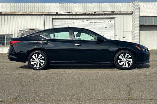 2025 Nissan Altima S FWD